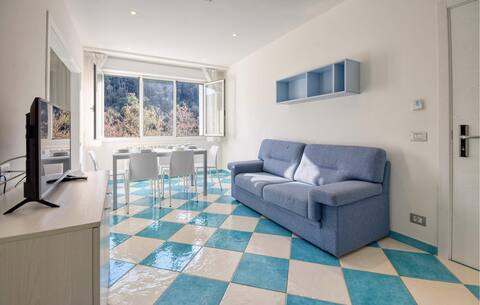 Beautiful apartment in Deiva Marina with Wi-Fi