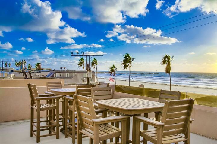 Surf & Sand | 3BR Mission Beach Steps to Shore gallery image 2