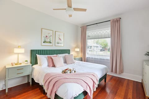 Hearthstone Harmony Retreat! King-Sized Comfort