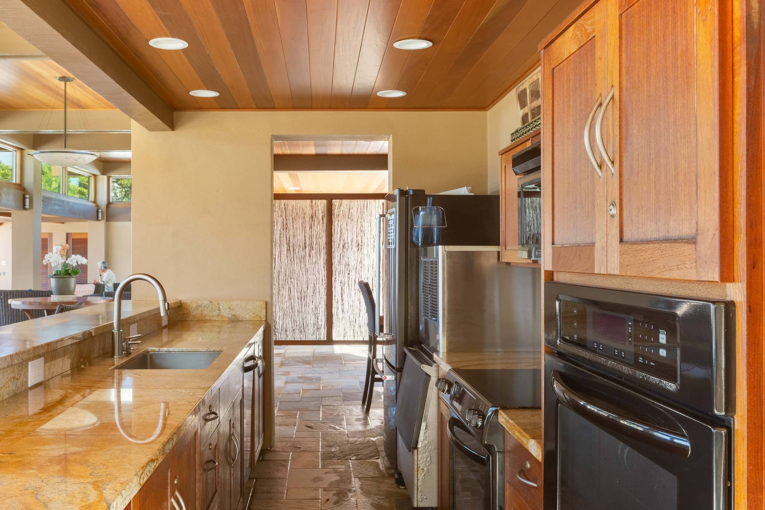 Condo in Wailea · ★5.0 · 2 bedrooms · 4 beds · 2 baths - Image 7