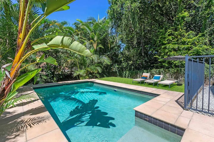 Large Family Pool Home in Taringa|6km to CBD|Pets