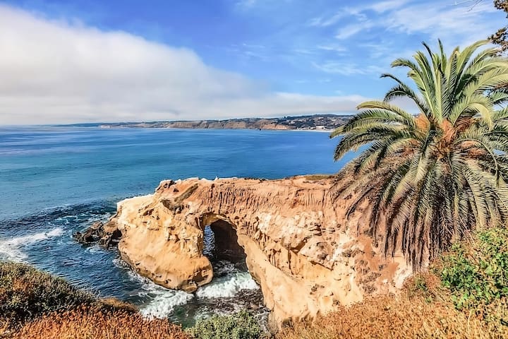 Large 2BR Suite at La Jolla Cove Hotel! Oceanview!