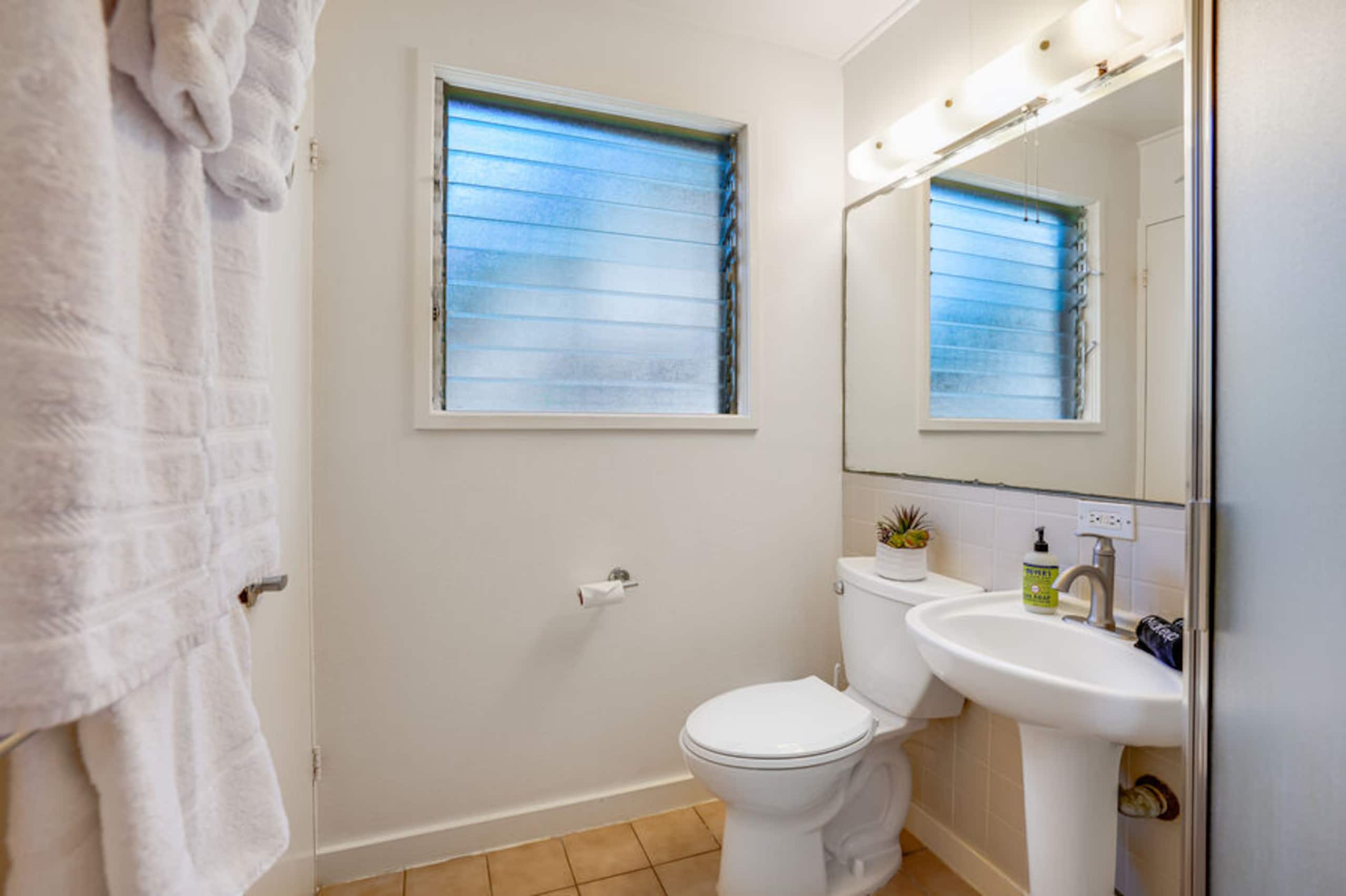 Condo in Kapaa · ★4.33 · 2 bedrooms · 2 beds · 1.5 baths - Image 11