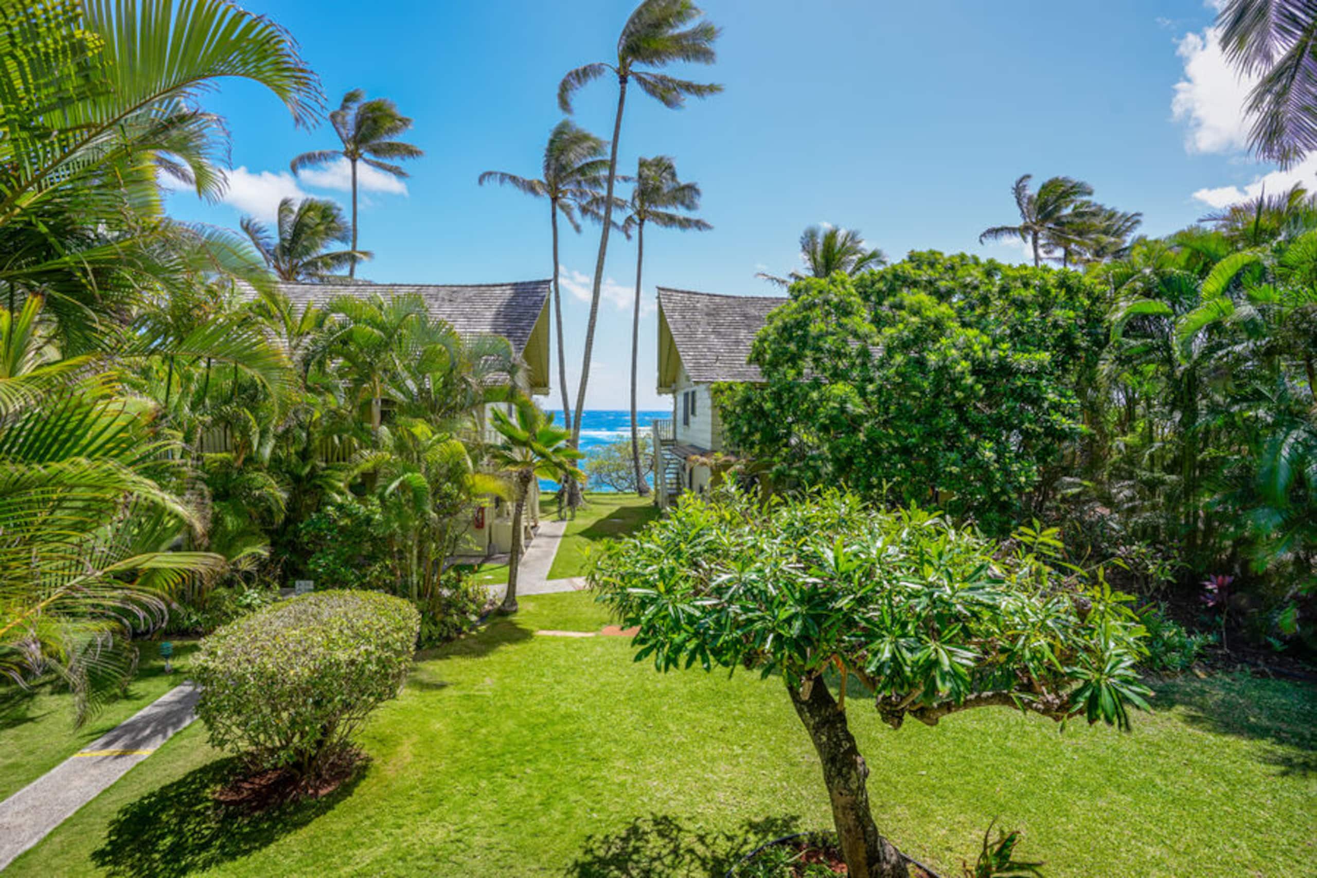 Condo in Kapaa · ★4.33 · 2 bedrooms · 2 beds · 1.5 baths - Image 32