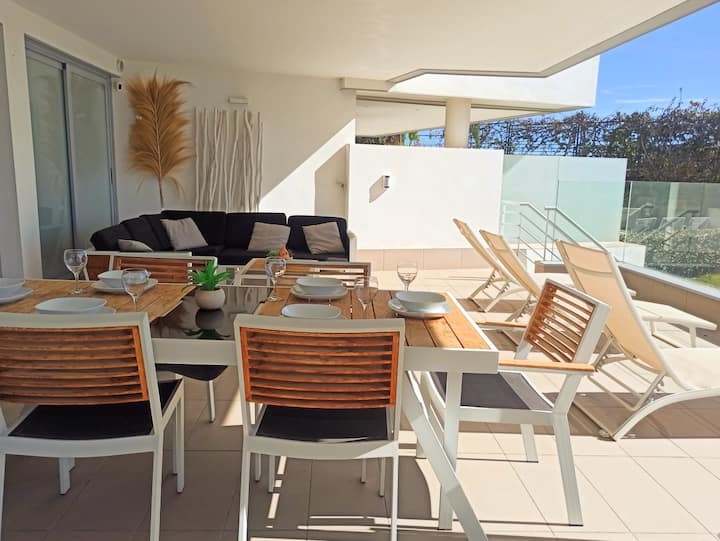 Luxury 3 Bedroom • Ocean Views • Pool •Terrace - Marbella