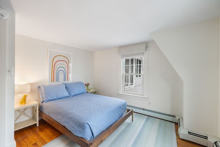 Recámara de invitados 1: cama queen