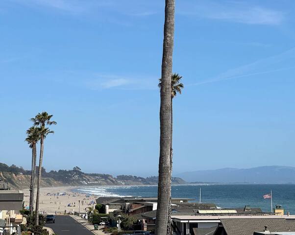 Spectacular Aptos Panoramic Ocean View Beach House gallery image 2