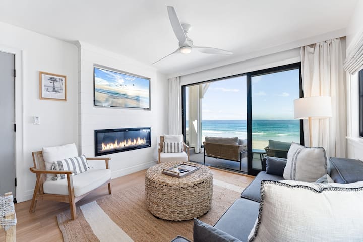 N Oceanfront Masterpiece with Rooftop & Hot Tub