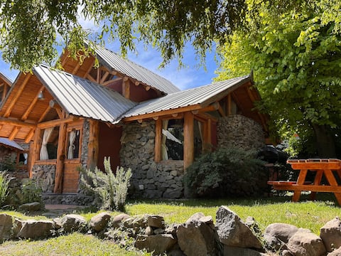 Los Retoños 1, downtown with garage