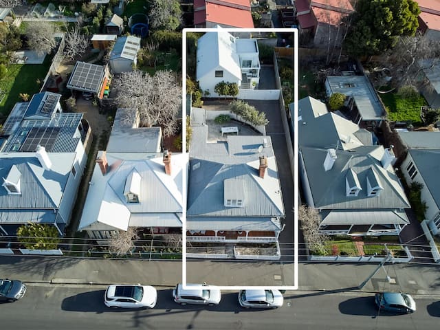 White Cottage & White Barn. Luxe city group stay.