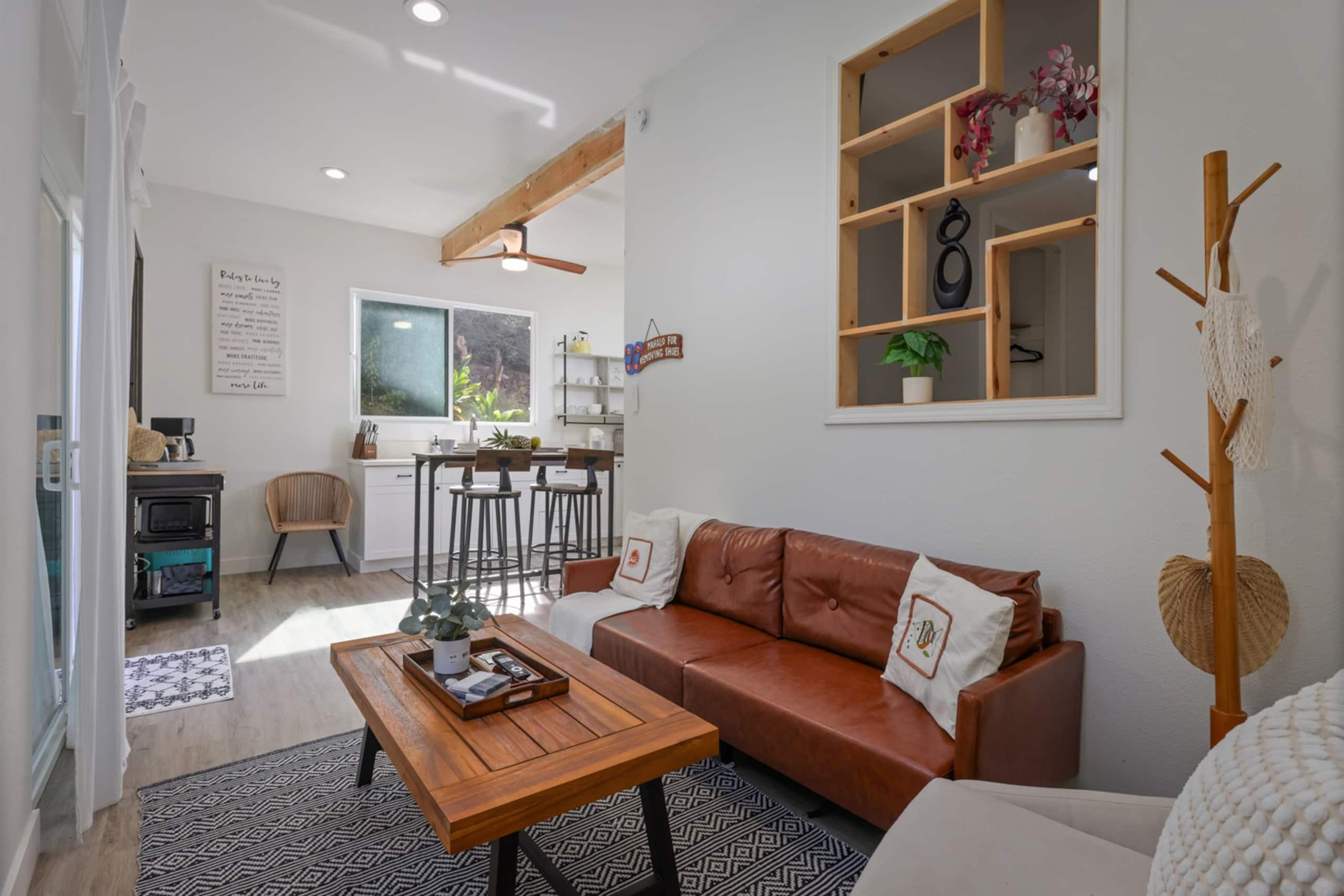 Guesthouse in Kailua-Kona · ★4.81 · 2 bedrooms · 3 beds · 1 private bath - Image 3