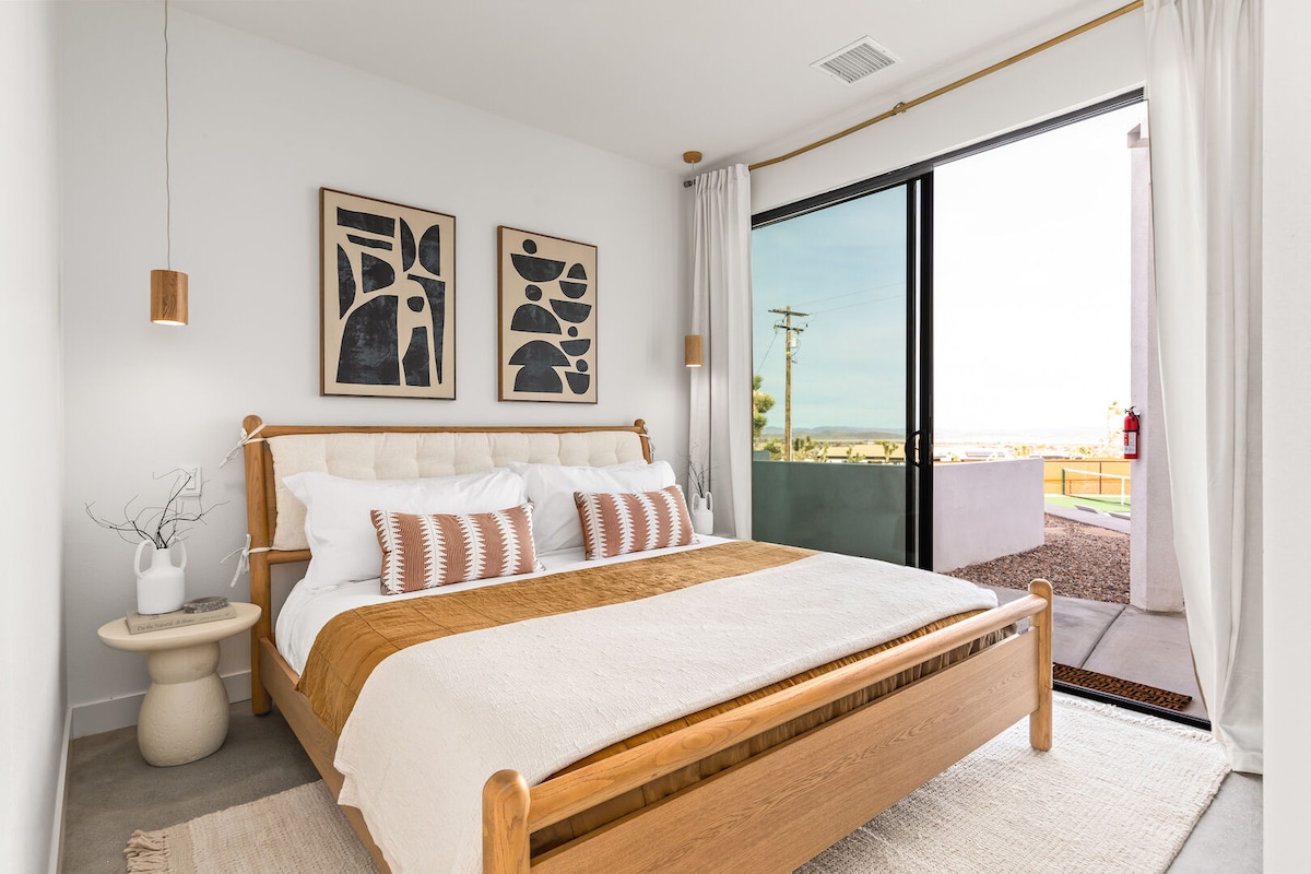 El dormitorio 3 cuenta con una cama tamaño king.