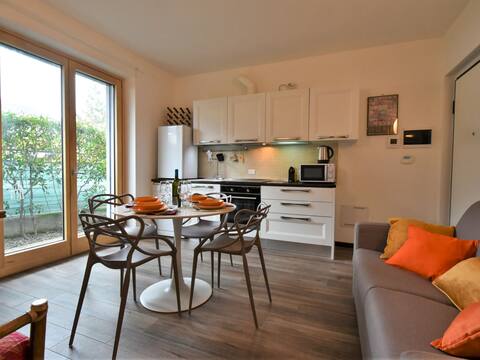 Olmo Garden Apartment by Interhome