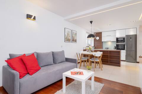 Dworska 18B | Charming Apartment | Parking