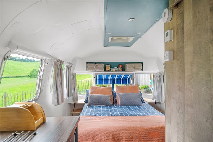 加大双人床- Airstream