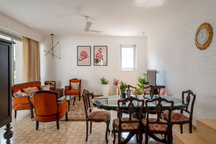 Living room image 6