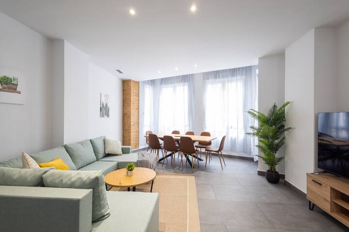 The Patraix Apartment 04 by Florit Flats gallery image 2