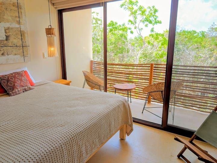 חדר שינה 2. תיהנו מהקפה שלכם במרפסת.