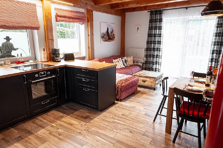 Gemütliche Ferienwohnung (65qm) Im Wild West Stil - Eging am See