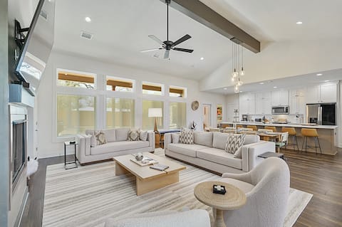 Popular Airbnb listing: Gameday Getaway | Walk to Campus in Bryan