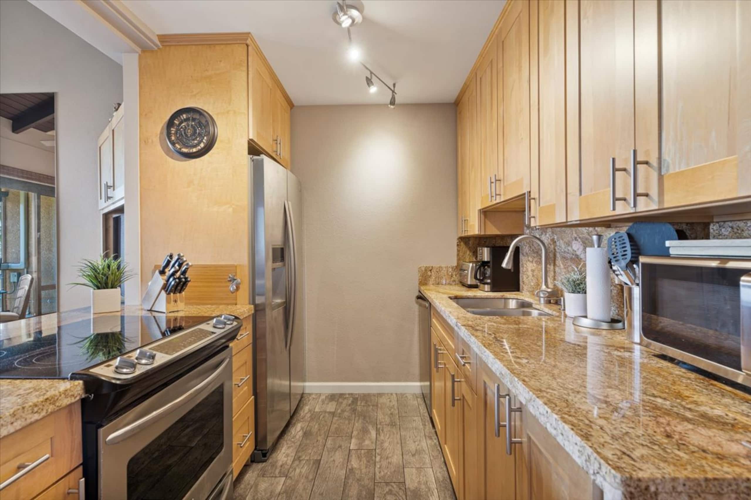 Condo in Kihei · ★4.7 · 2 bedrooms · 2 beds · 2 shared baths - Image 4