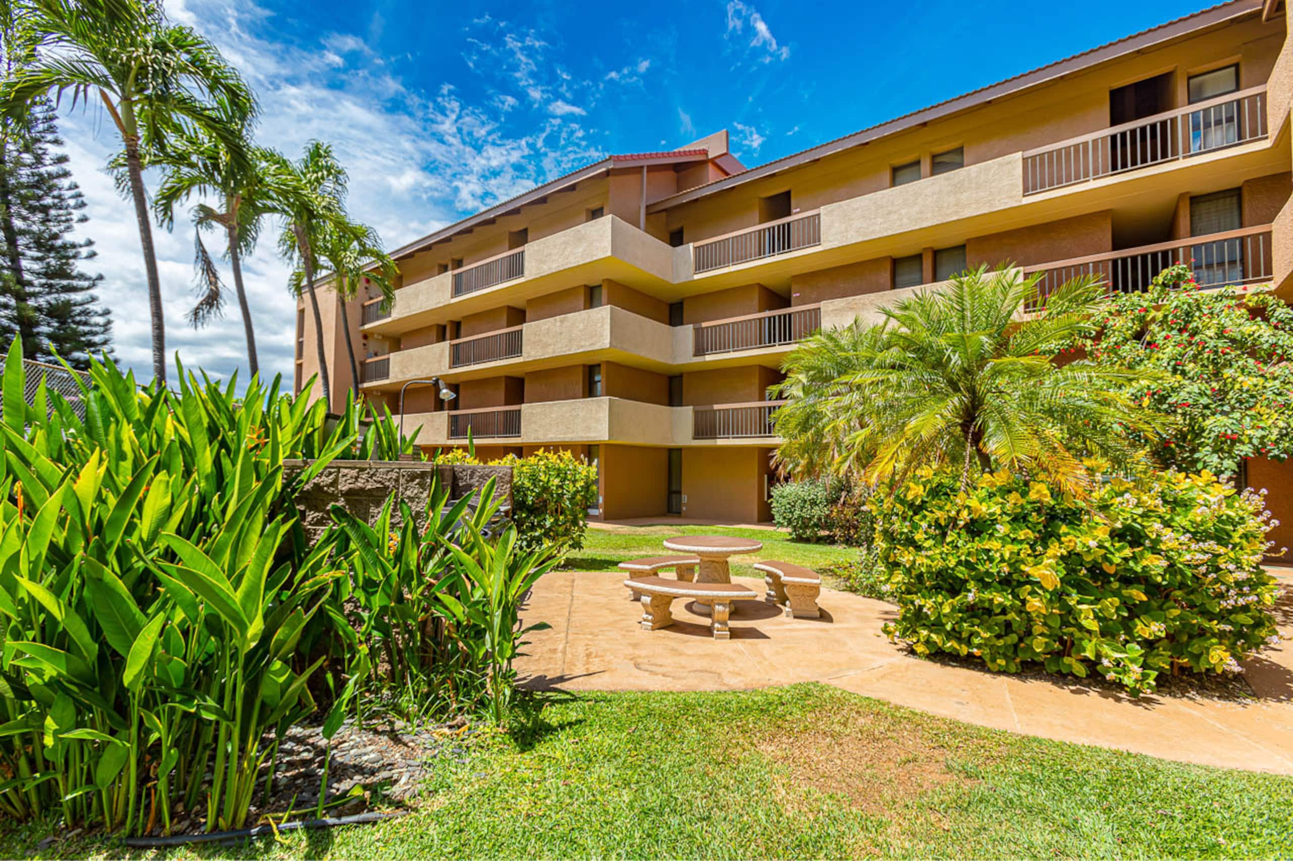 Condo in Kihei · ★4.7 · 2 bedrooms · 2 beds · 2 shared baths - Image 40