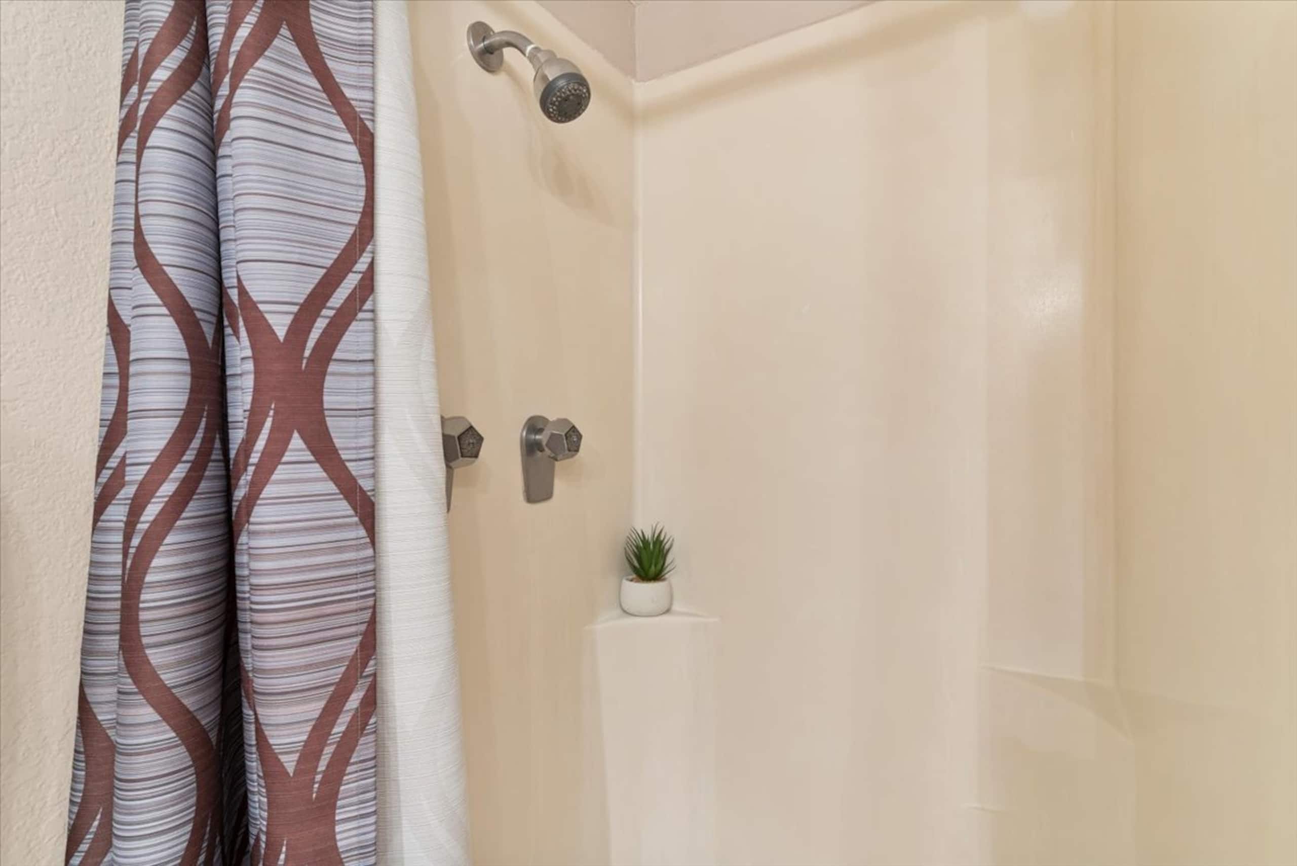 Condo in Kihei · ★4.7 · 2 bedrooms · 2 beds · 2 shared baths - Image 33