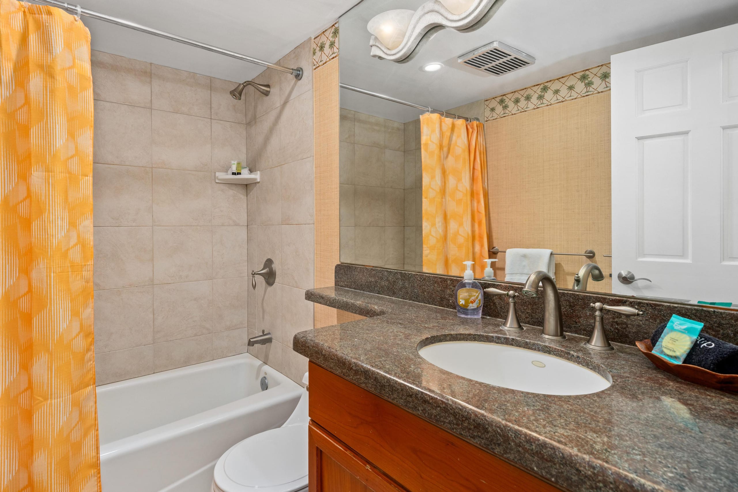 Condo in Kailua-Kona · ★4.67 · 3 bedrooms · 4 beds · 3 baths - Image 21