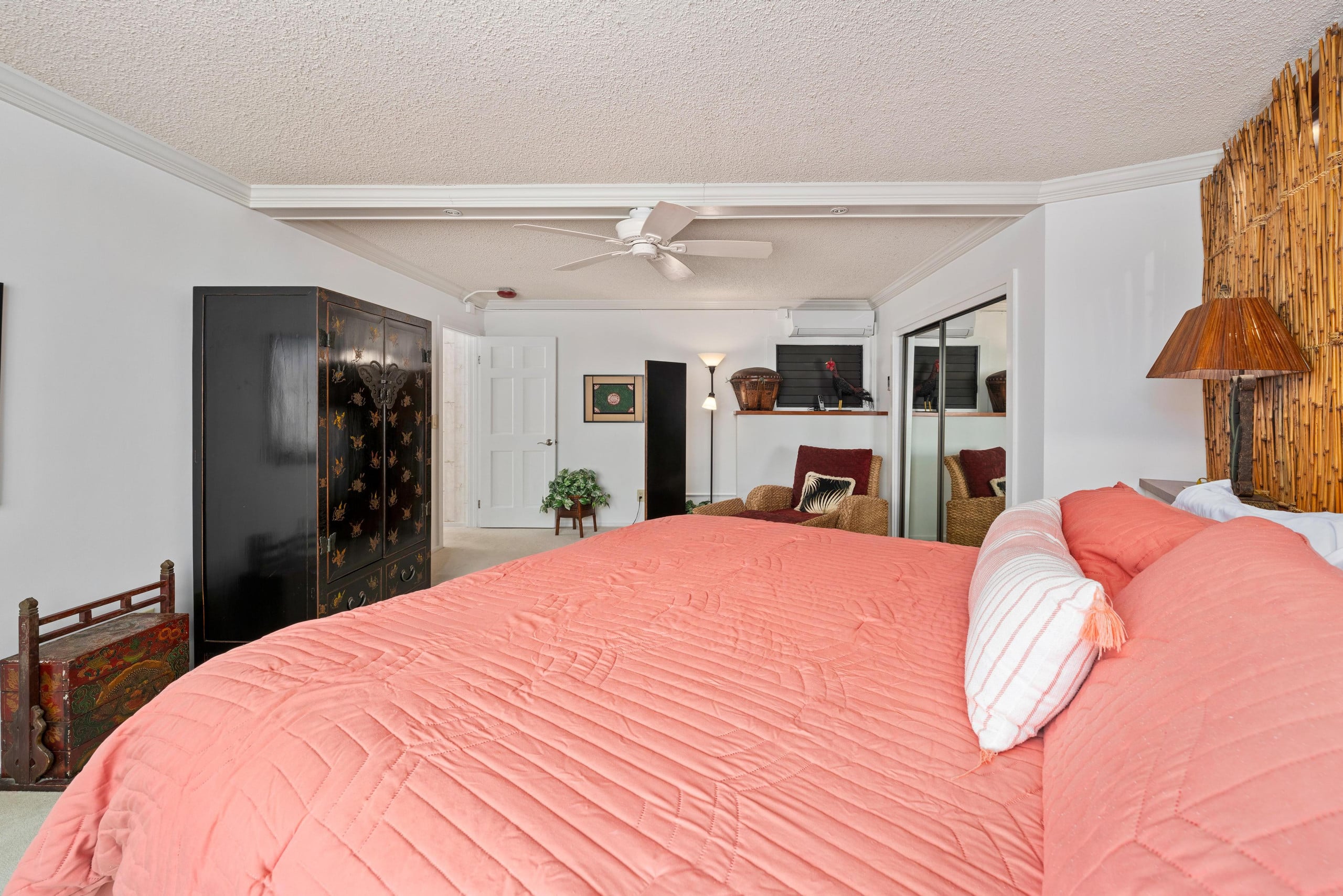 Condo in Kailua-Kona · ★4.67 · 3 bedrooms · 4 beds · 3 baths - Image 18