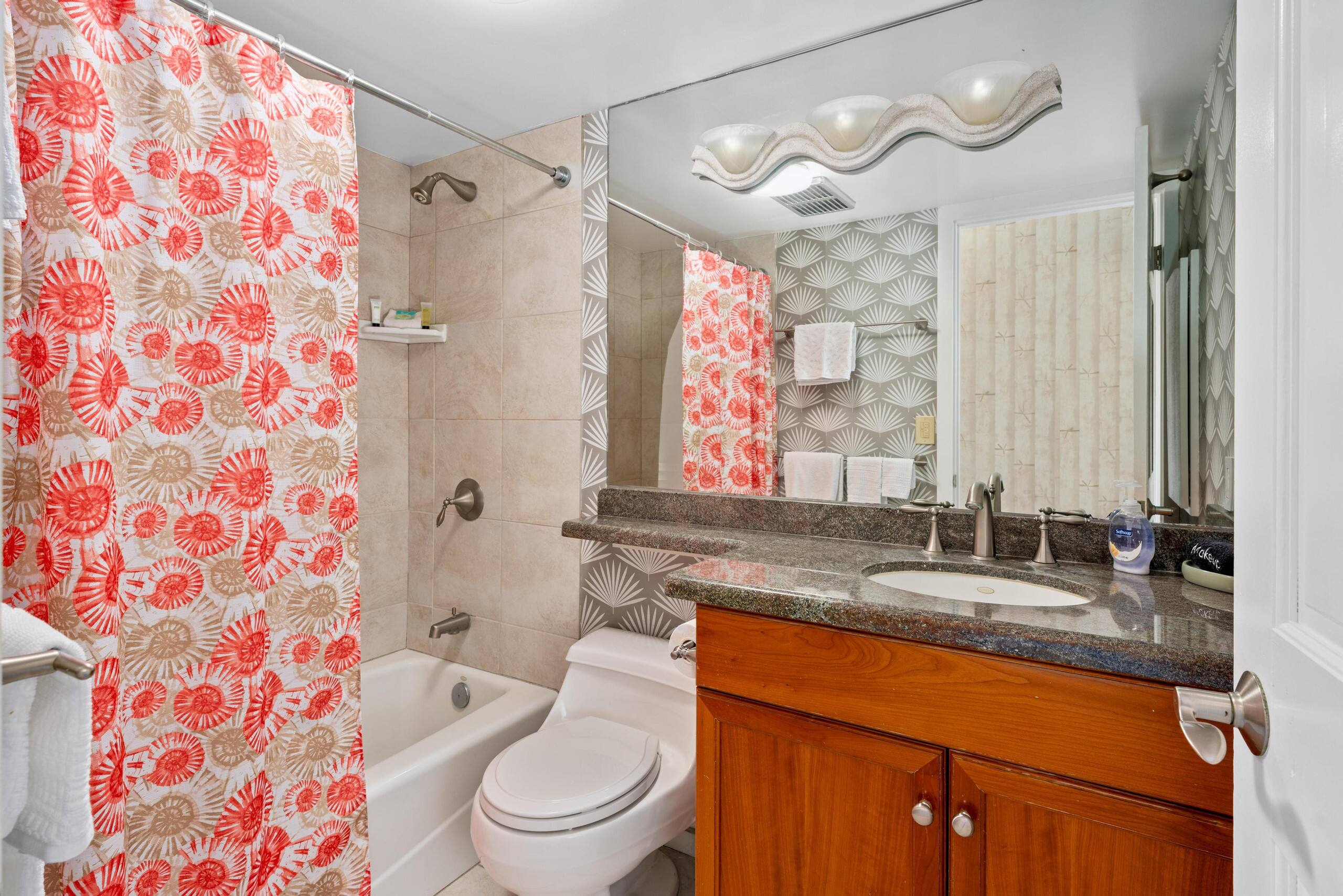Condo in Kailua-Kona · ★4.67 · 3 bedrooms · 4 beds · 3 baths - Image 24