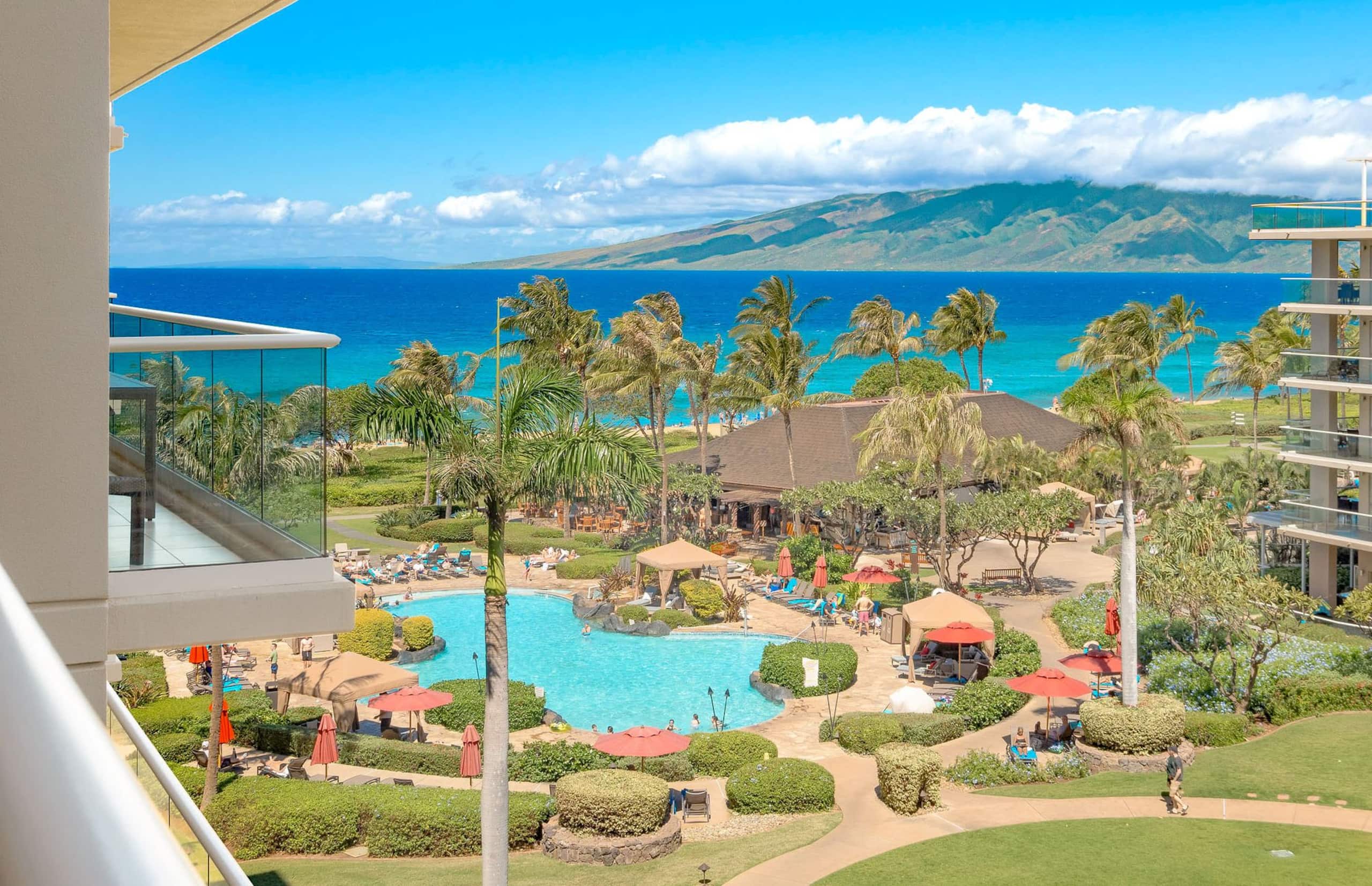Condo in Lahaina · ★4.83 · 1 bedroom · 2 beds · 1 bath - Image 4