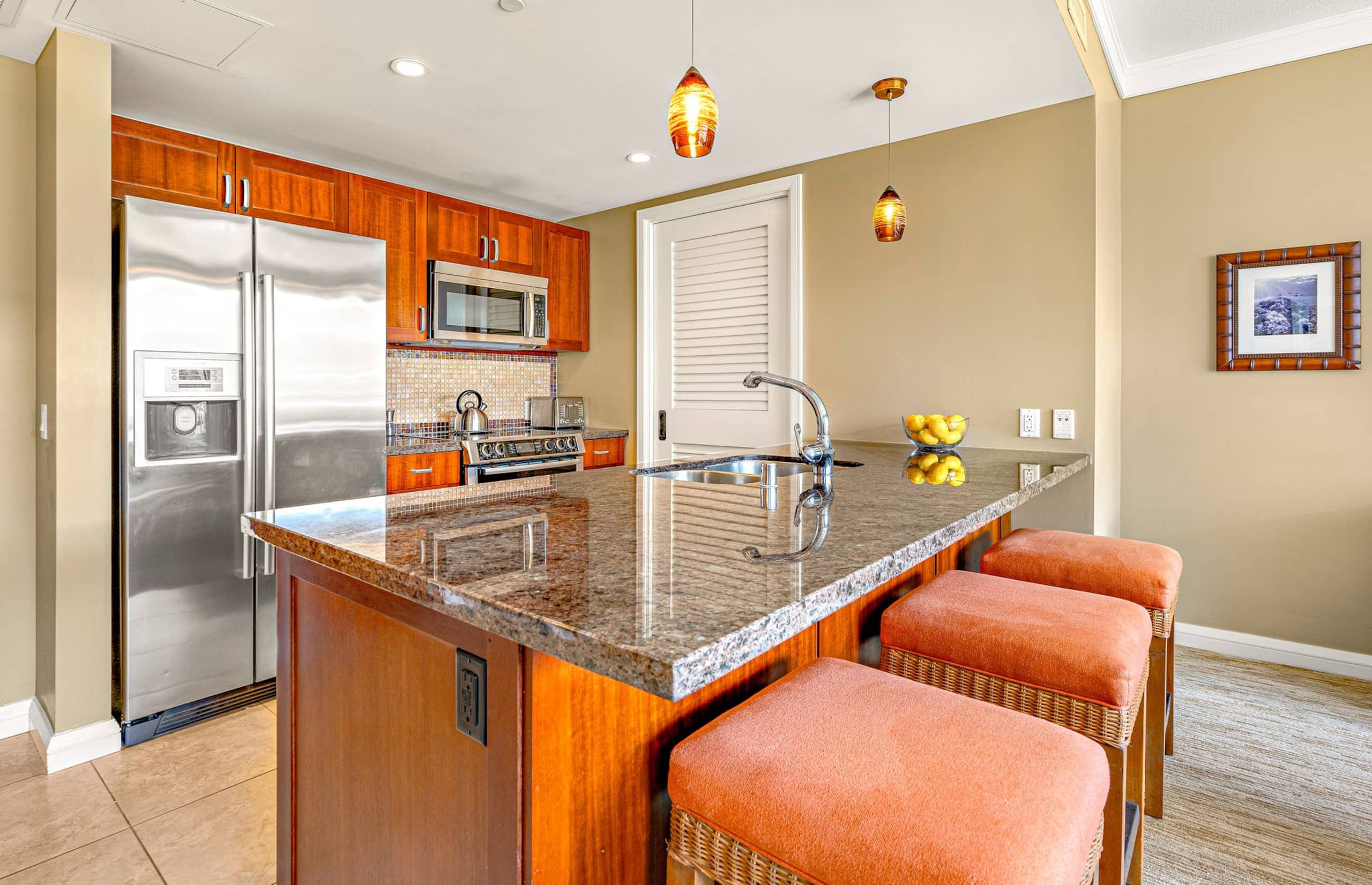 Condo in Lahaina · ★4.83 · 1 bedroom · 2 beds · 1 bath - Image 13
