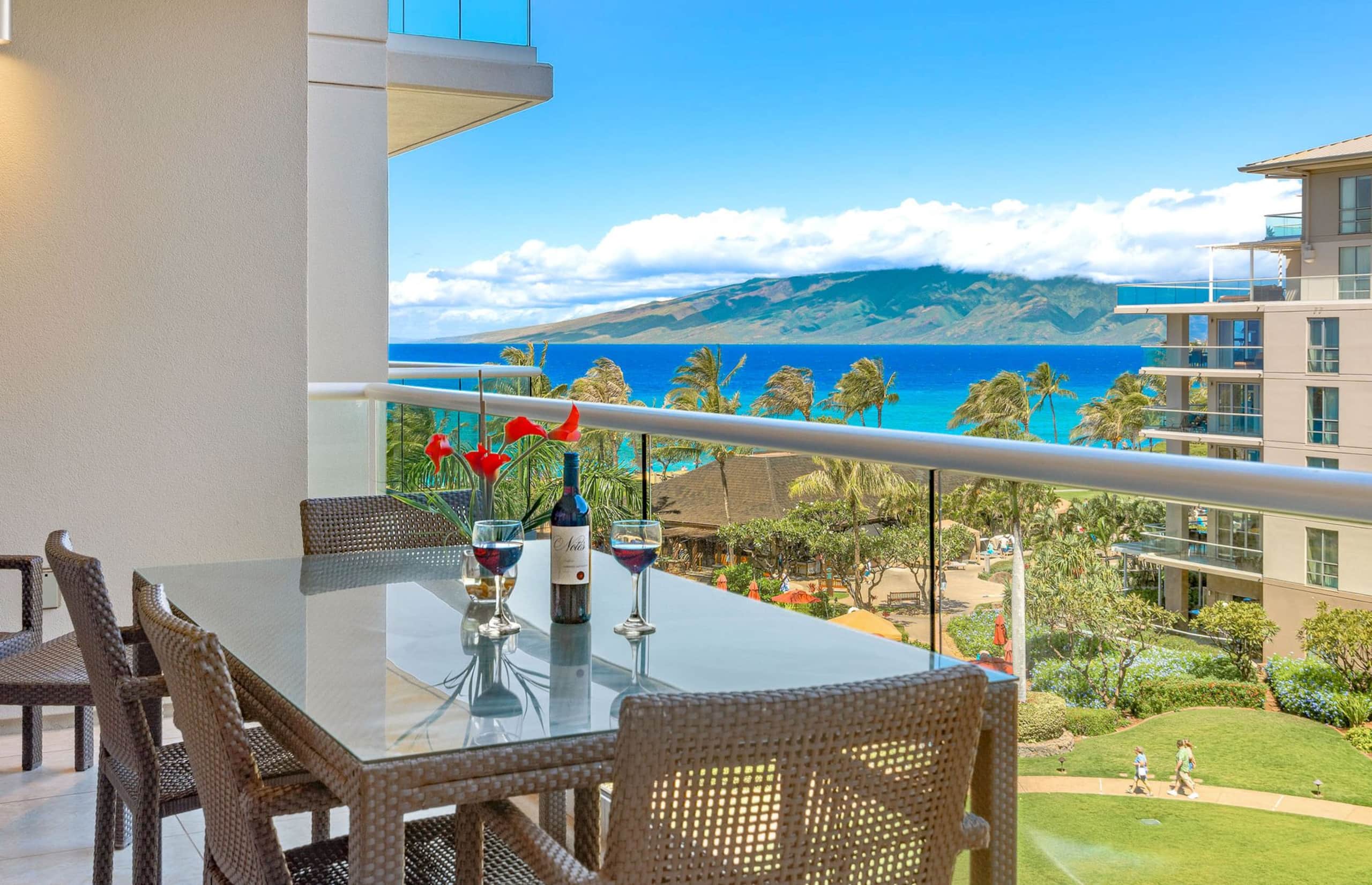 Condo in Lahaina · ★4.83 · 1 bedroom · 2 beds · 1 bath - Image 2
