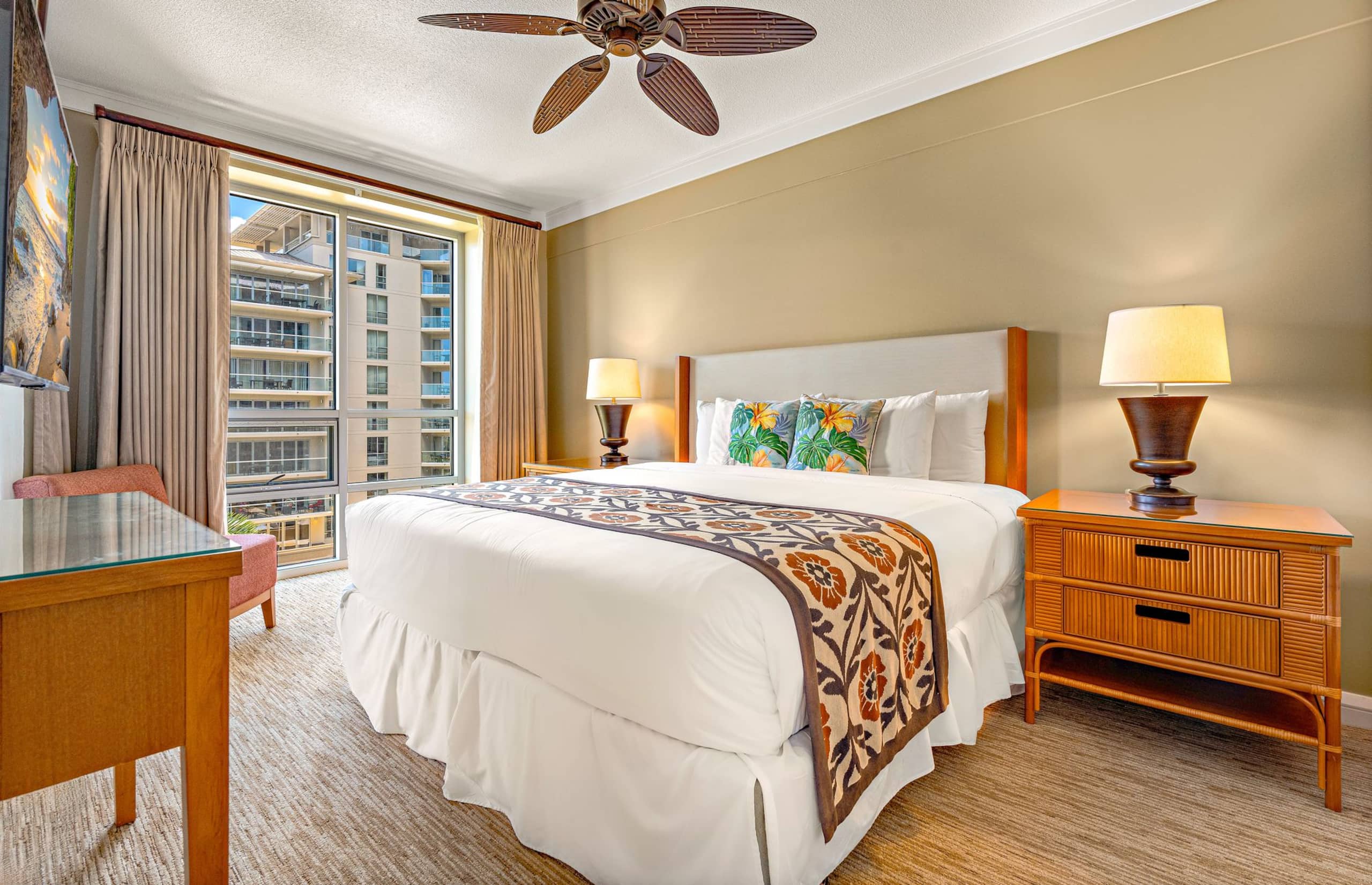 Condo in Lahaina · ★4.83 · 1 bedroom · 2 beds · 1 bath - Image 15