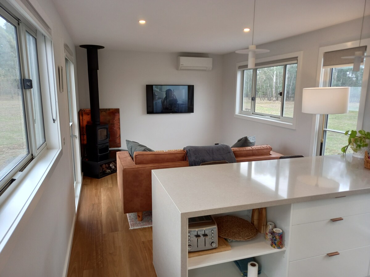 Top Airbnb: Lakeside Off-Grid Luxury Cabin Redman View in Shire Of Northern Grampians