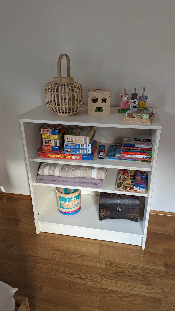 Თამაშები და ა.შ.