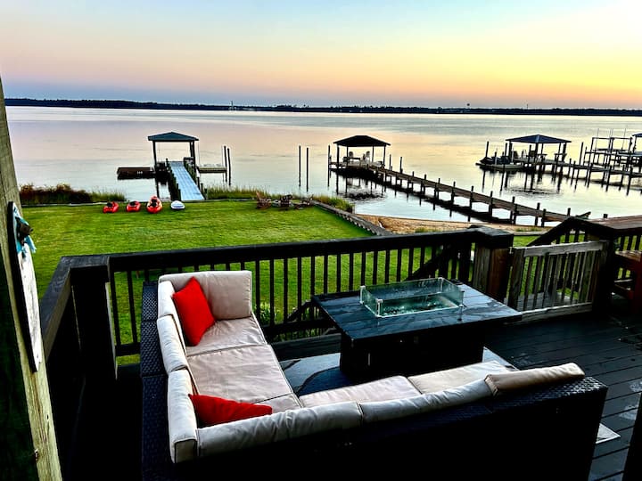 Kayak/Fish/Grill/Chill/Game-room/Pup Friendly