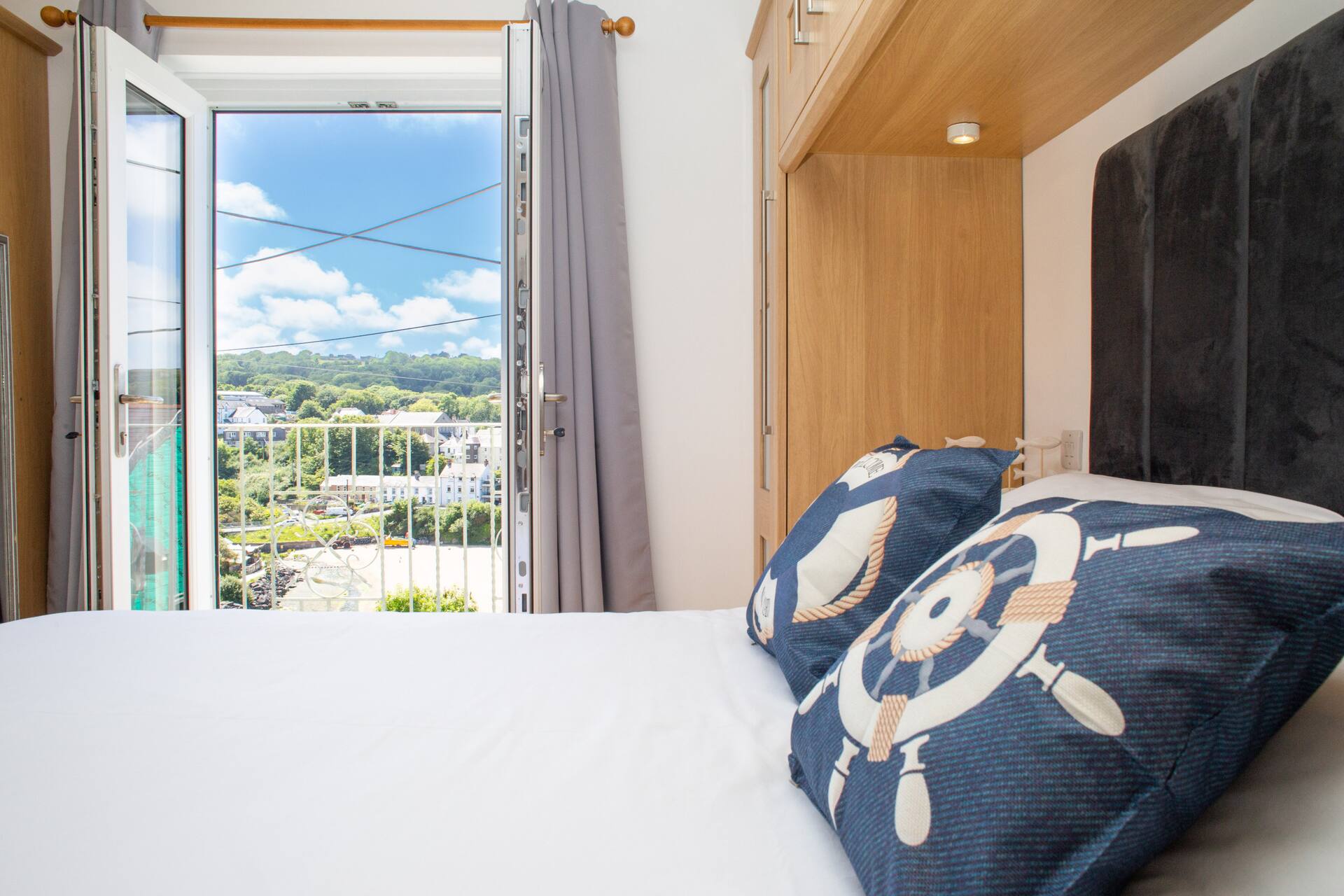 Golwgfor (Sea View) by Aberporth Beach Holidays