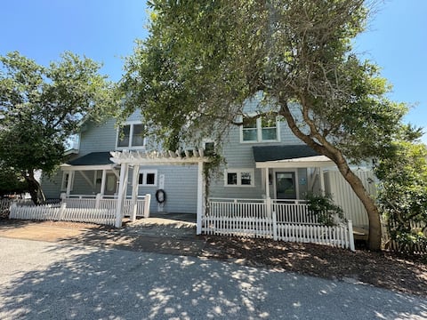 Top performing Airbnb: Isle Have Another Formerly Known As Beach Music in Bald Head Island