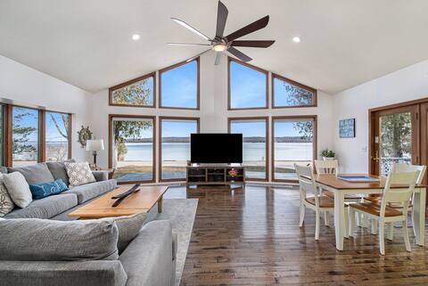 Lakeshore Villa, Boat for Rent, Hot Tub!