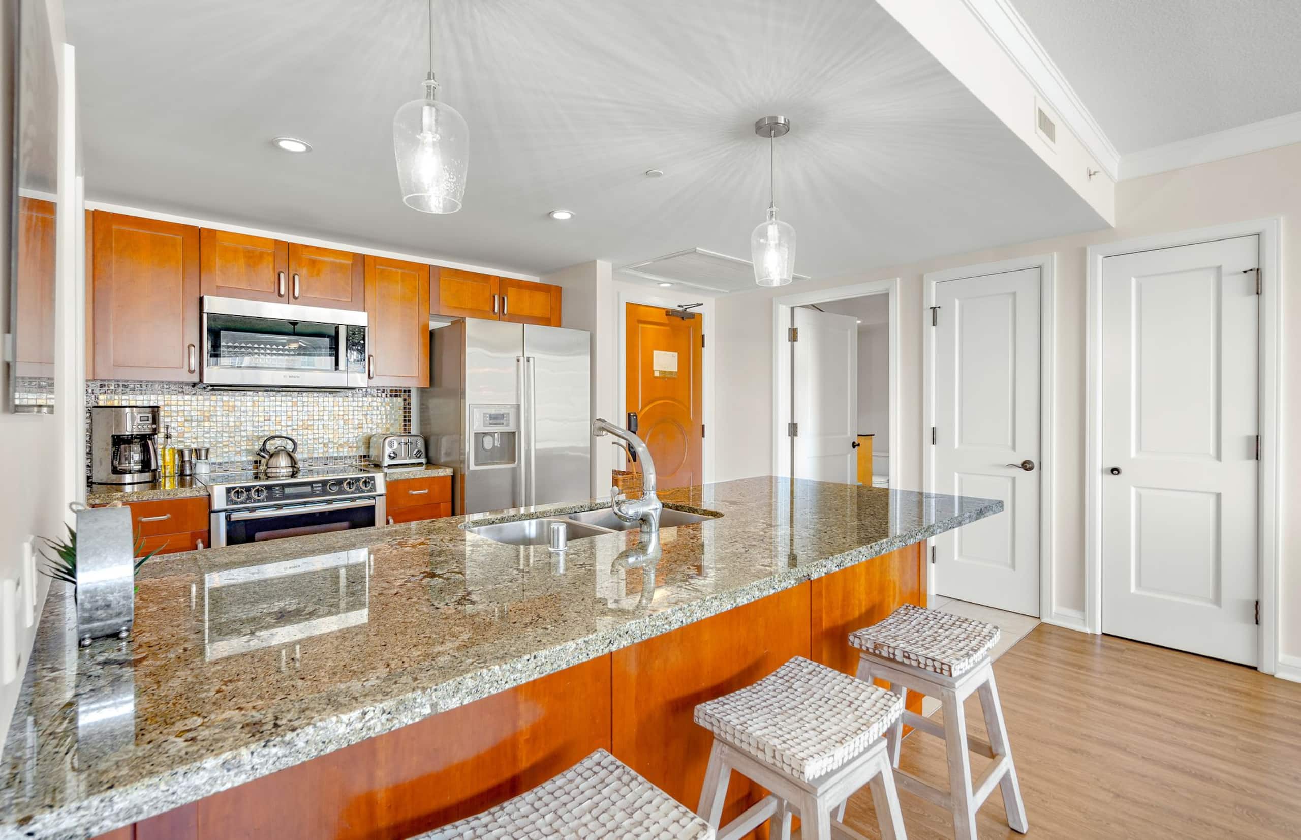 Condo in Lahaina · ★4.93 · 2 bedrooms · 3 beds · 2 baths - Image 15