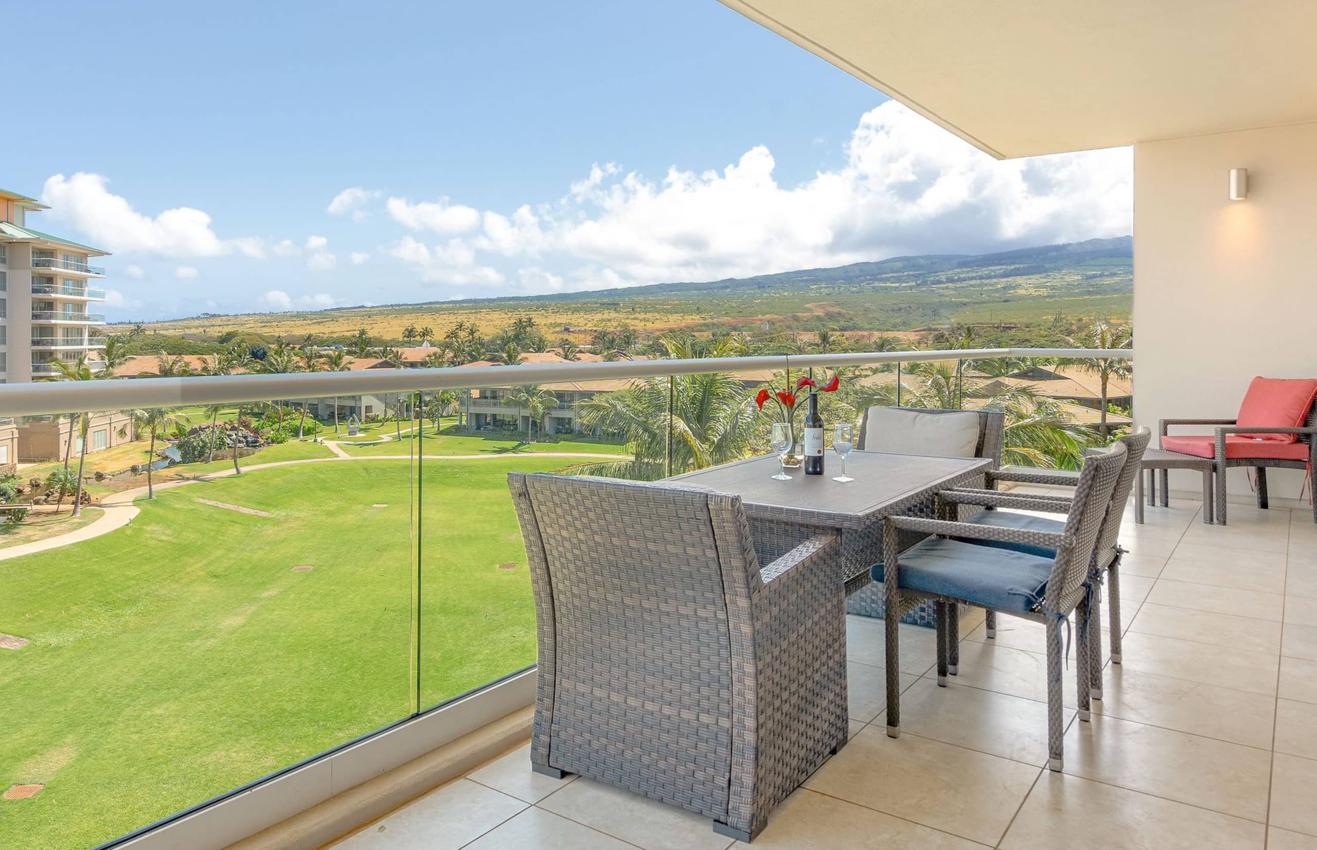 Condo in Lahaina · ★4.93 · 2 bedrooms · 3 beds · 2 baths - Image 9