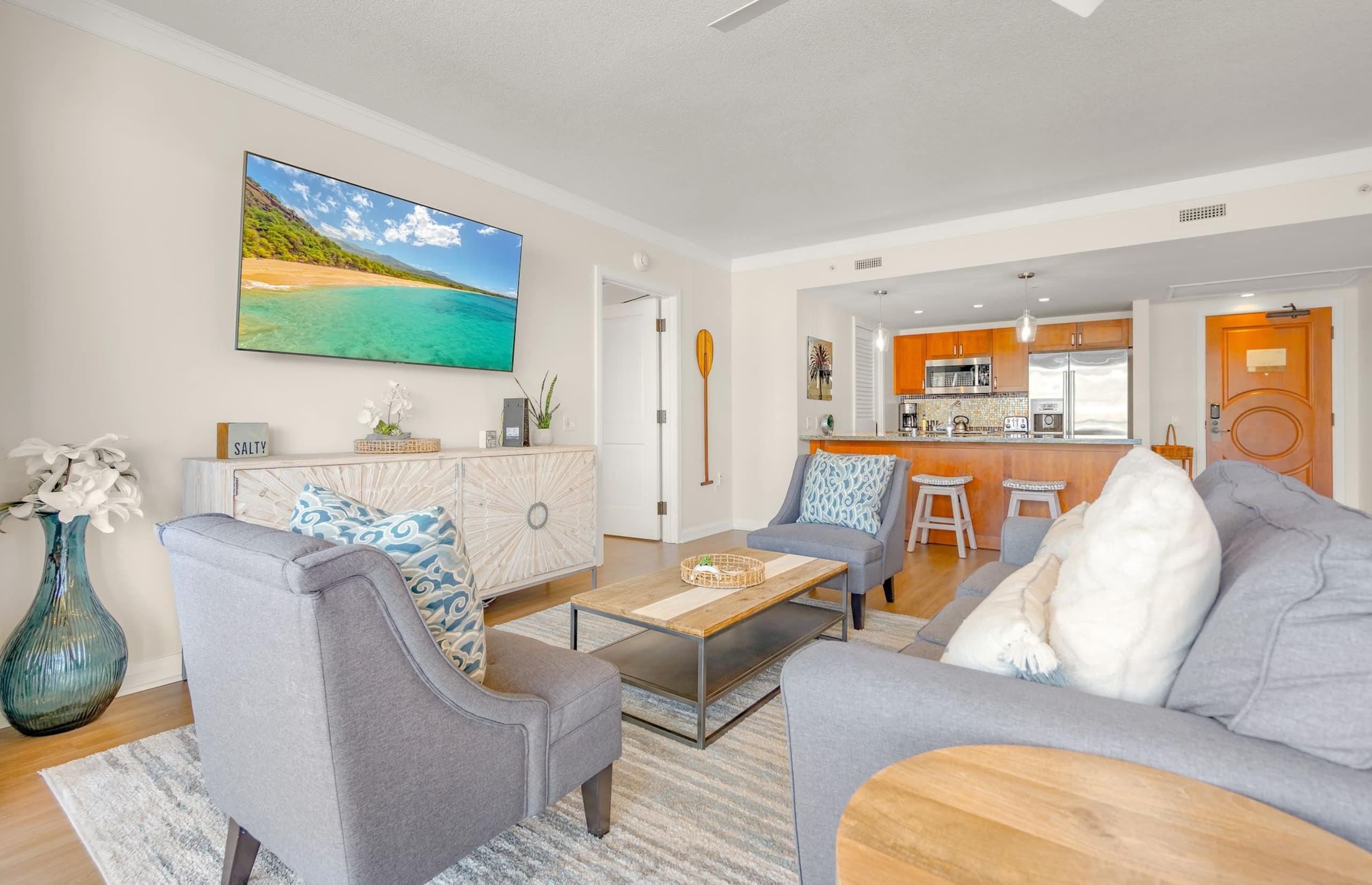 Condo in Lahaina · ★4.93 · 2 bedrooms · 3 beds · 2 baths - Image 14