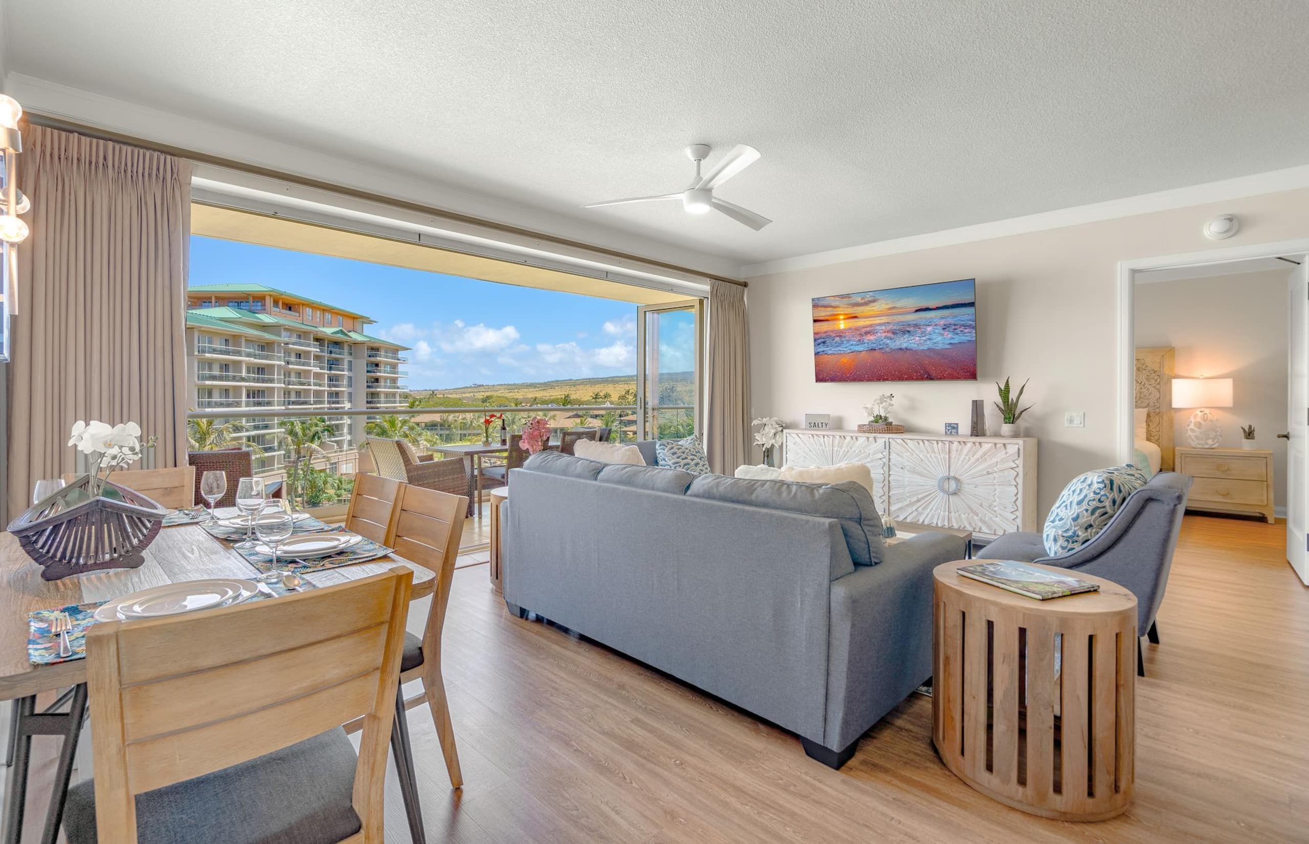 Condo in Lahaina · ★4.93 · 2 bedrooms · 3 beds · 2 baths - Image 11