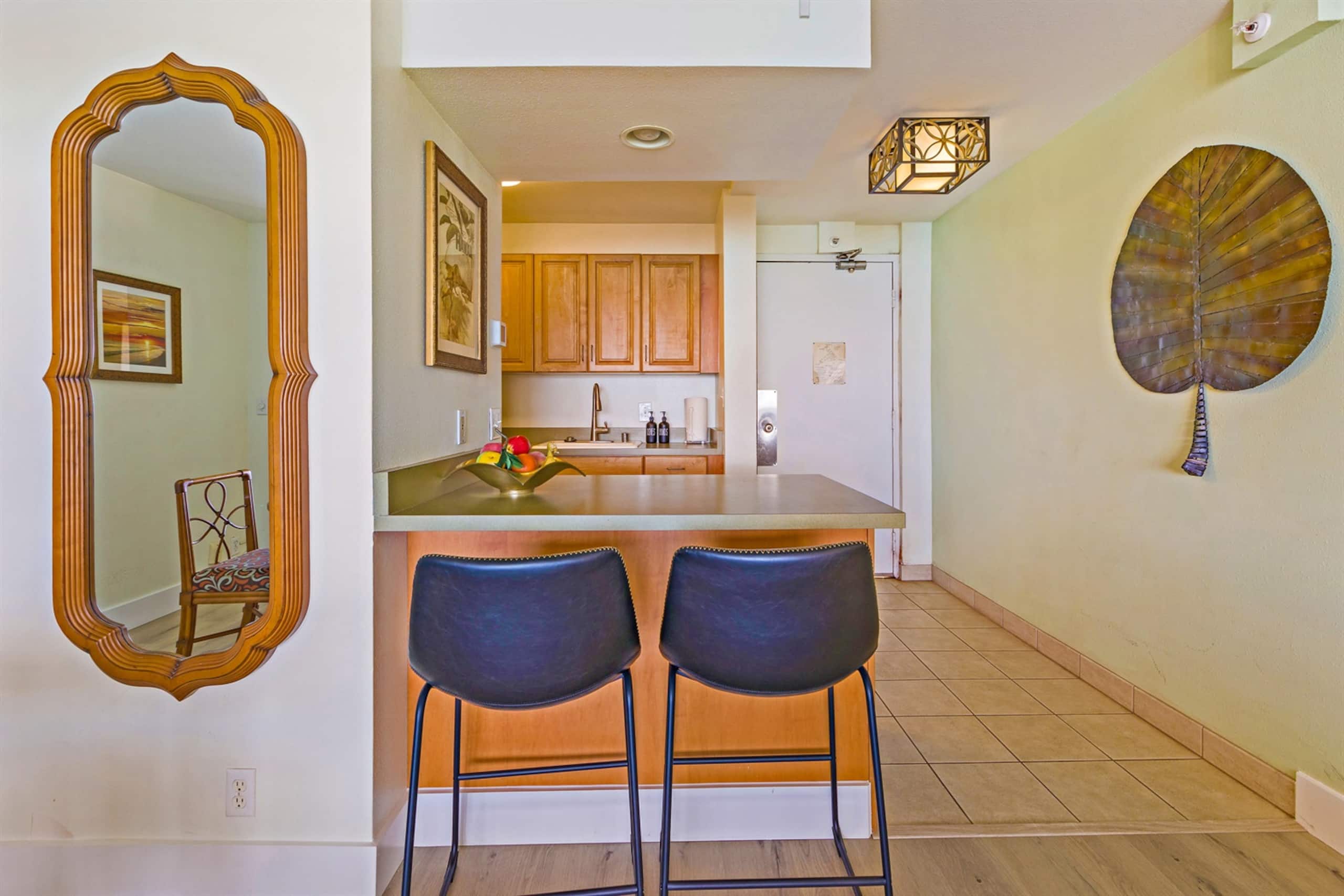 Condo in Lahaina · ★4.9 · 1 bedroom · 2 beds · 1 bath - Image 12