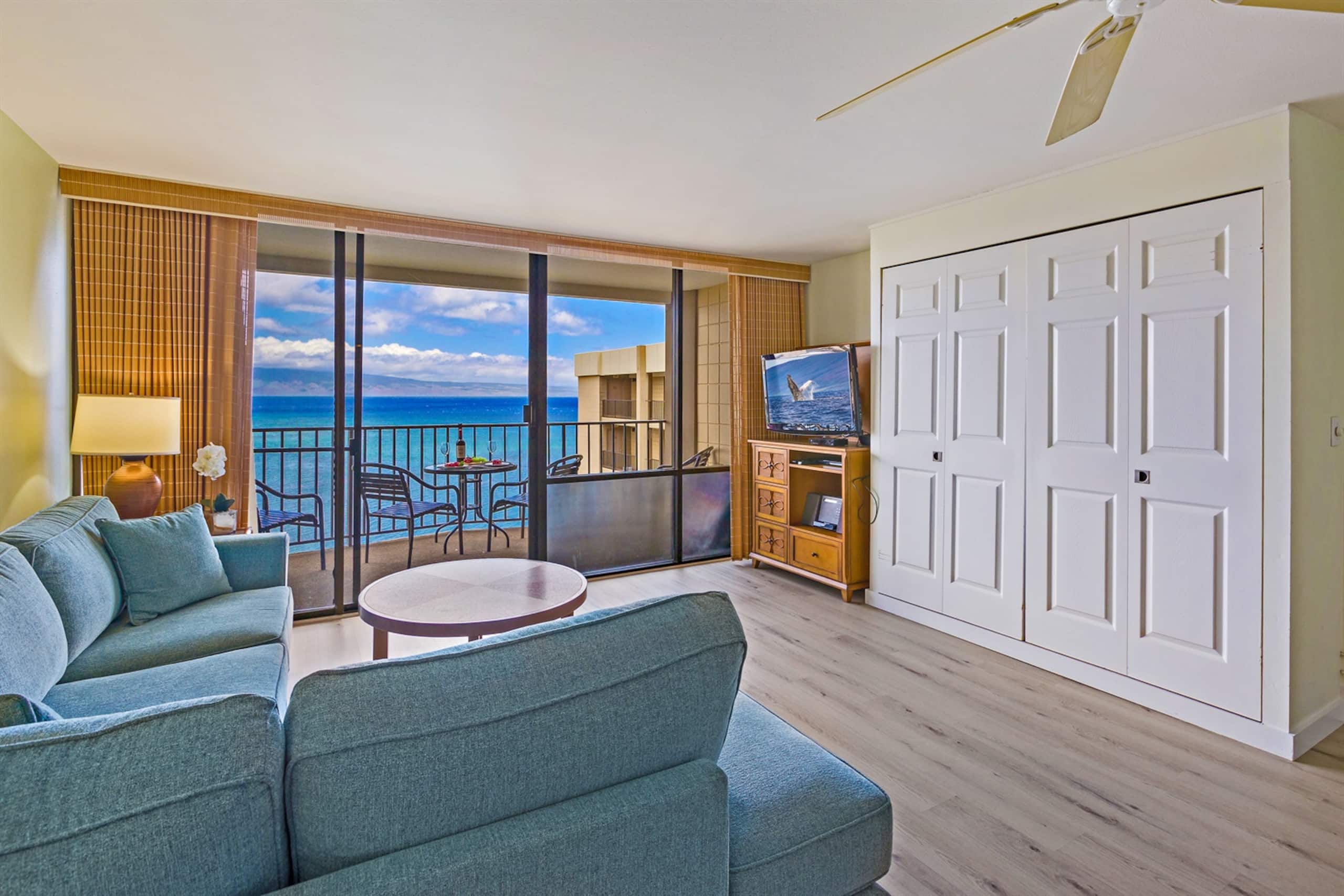 Condo in Lahaina · ★4.9 · 1 bedroom · 2 beds · 1 bath - Image 4