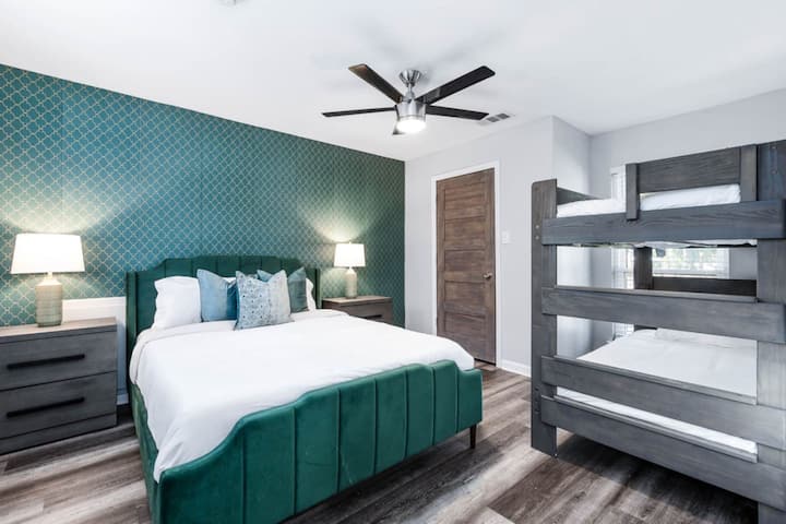 Tranquil oasis in green: where dreams take flight in style.