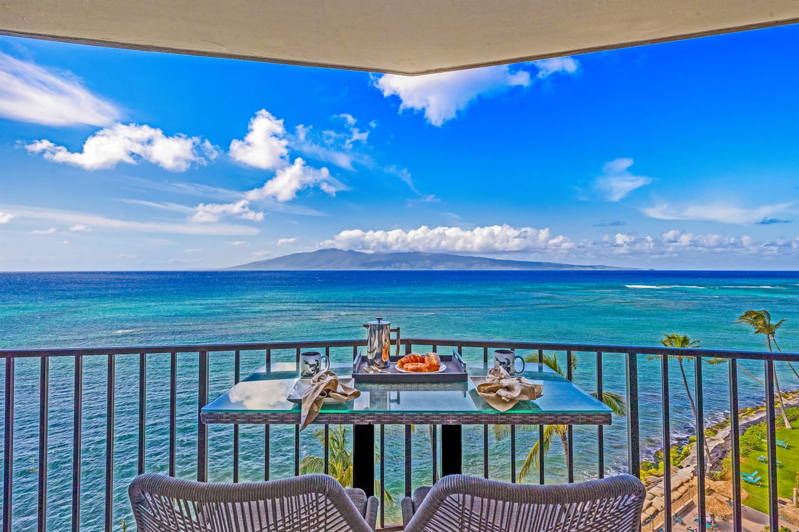 Valley Isle Resort #1006 - Vacation West Maui - Image 1