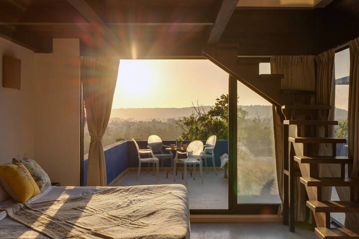 Rooms: Bedroom