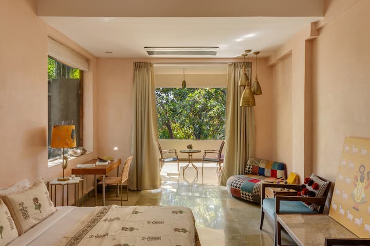 Rooms: Bedroom